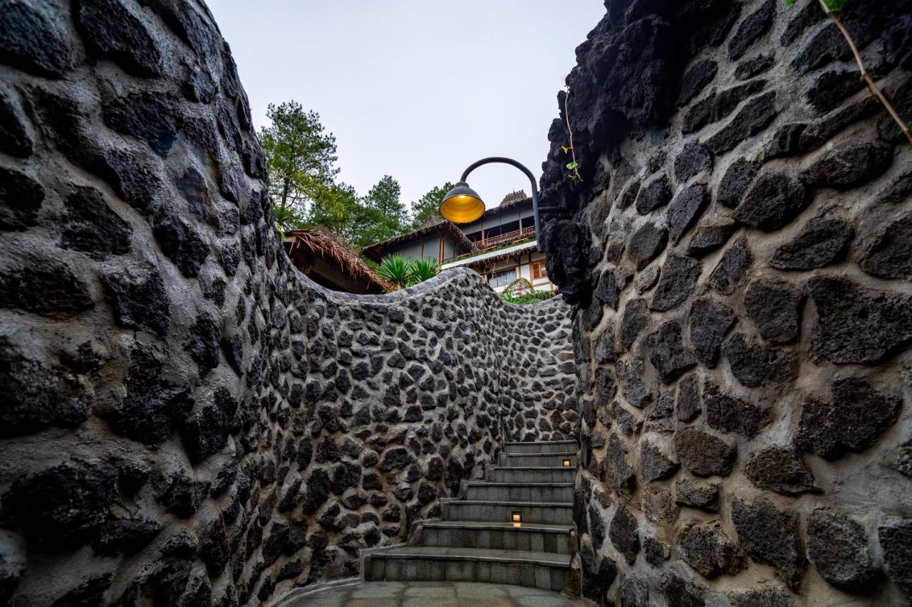 Tira Vilagna Suites & Spa Kintamani Екстериор снимка